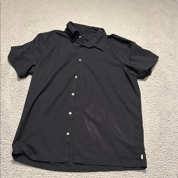VUORI Short Sleeve Manhattan Button Down size L - Picture 1 of 8